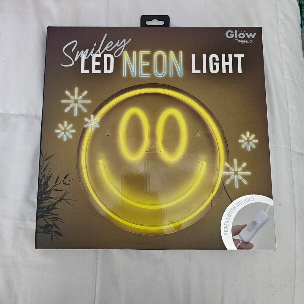 Glow by Outshine Co Smiley Face LED Neon Light Yellow Wall Decor 12 Inch NEW